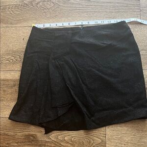 Alice + Olivia Black Mini Skirt side bow design Dark gray